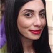 Docente di chimica per studenti liceo